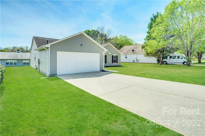 Property image 2 at 2069 Chapel Creek Road, Concord, NC 28025