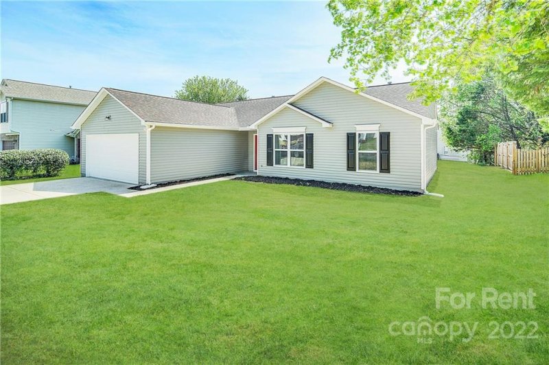 Property image 3 at 2069 Chapel Creek Road, Concord, NC 28025