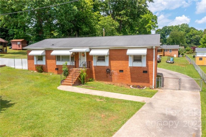 Property image 2 at 102 Gamble Avenue, Bessemer City, NC 28016