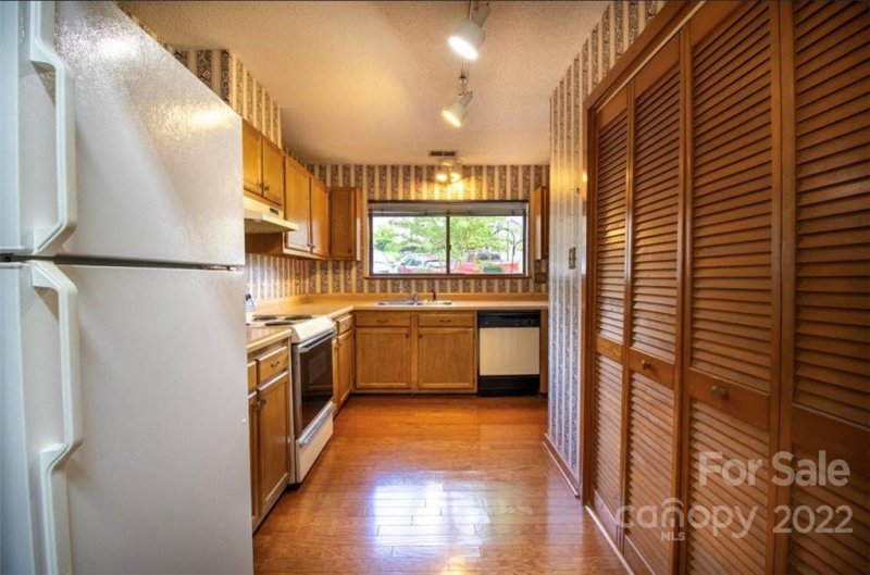 Property image 5 at 4150 Charlotte Highway, Lake Wylie, SC 29710