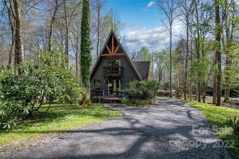 Property image 2 at 20 Lady Slipper Loop, Newland, NC 28657