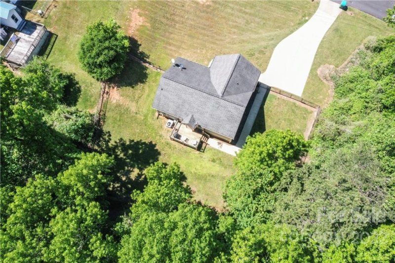 Property image 2 at 210 Dover Drive, Bessemer City, NC 28016