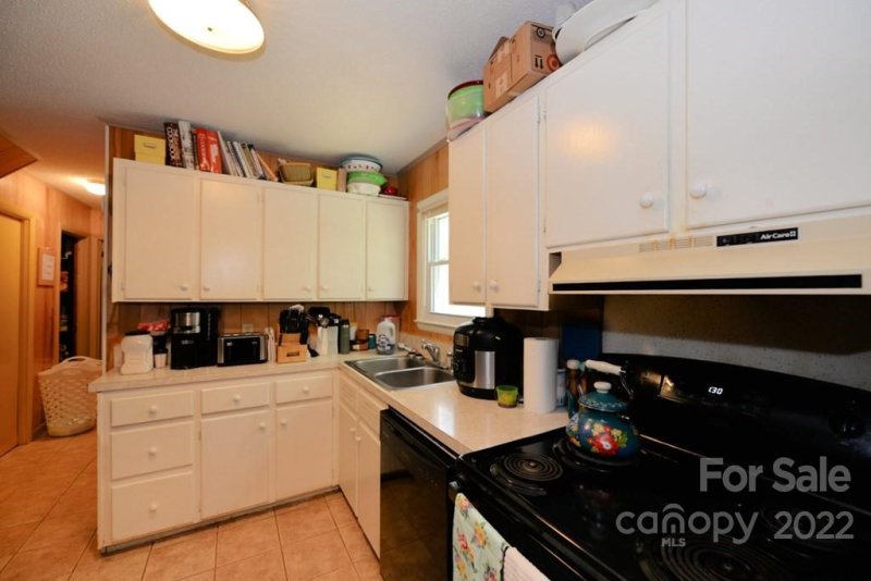 Property image 5 at 28 Poppy Lane, Cullowhee, NC 28723