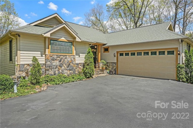 Property image 4 at 84 Silverado Trail, Whittier, NC 28789