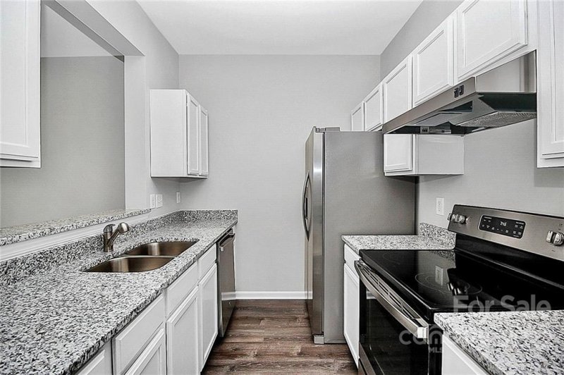 Property image 4 at 5517 Seths Drive, Charlotte, NC 28269