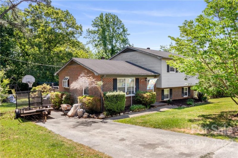 Property image 3 at 211 Buckskin Drive, Gastonia, NC 28052