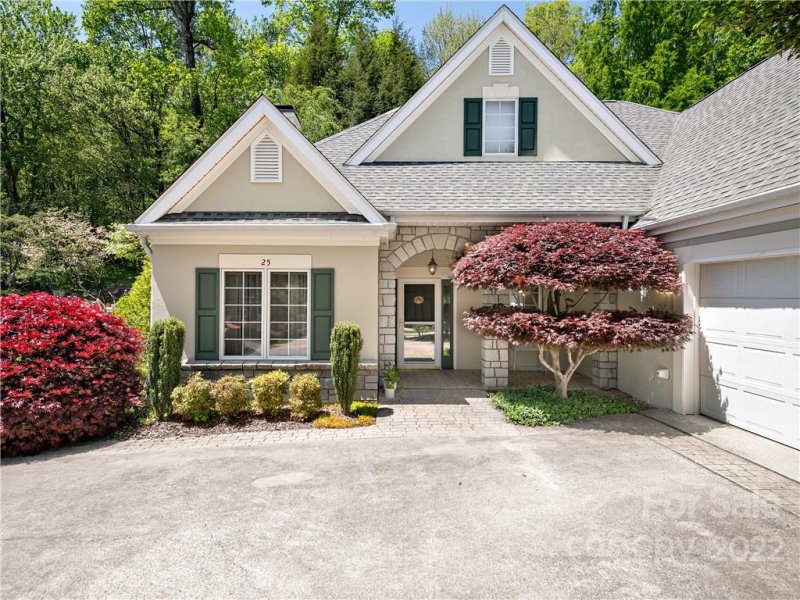 Property image 2 at 25 Clovelly Way, Asheville, NC 28803