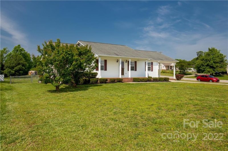 Property image 2 at 1976 Mcilwain Road, Lancaster, SC 29720