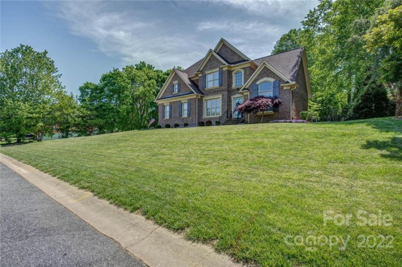 Property image 2 at 5079 Cramer Woods Drive, Gastonia, NC 28056