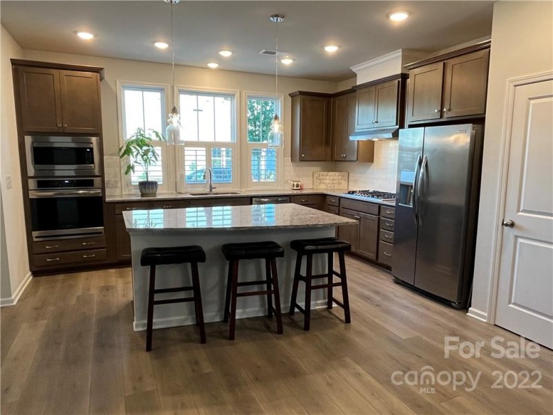 Property image 2 at 804 Lyndon Station Drive, Pineville, NC 28134
