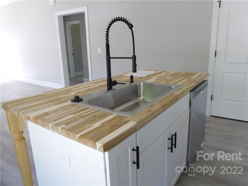 Property image 5 at 2425 Milton Avenue, Gastonia, NC 28052