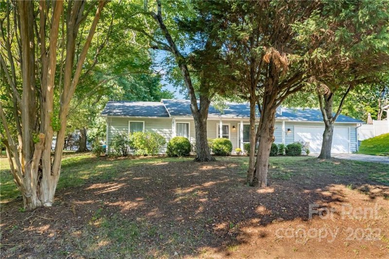 Property image 2 at 8324 Woodgate Lane, Charlotte, NC 28226