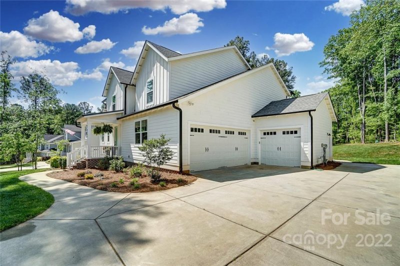 Property image 4 at 4195 Island Fox Lane, Denver, NC 28037