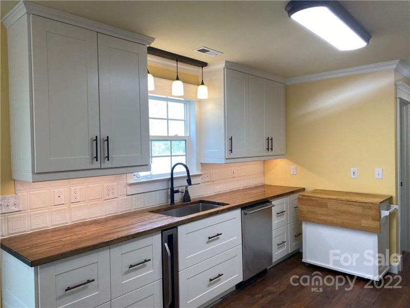 Property image 3 at 10518 Wilson Glen Drive, Charlotte, NC 28214