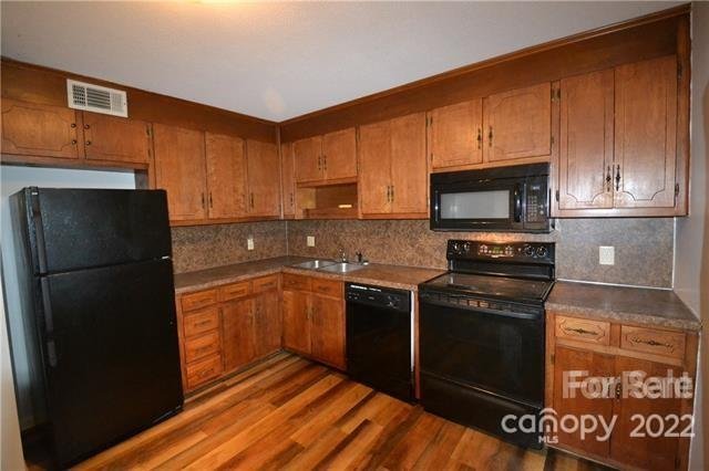 Property image 4 at 1300 Larchmont Place, Salisbury, NC 28144