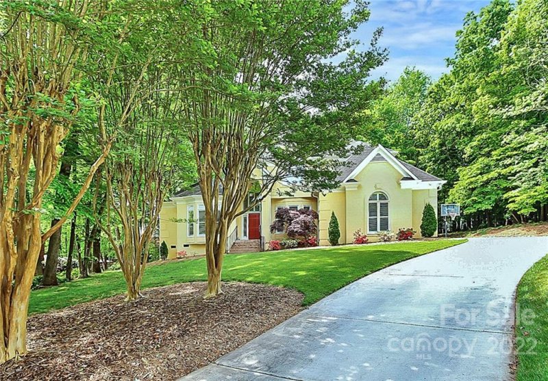 Property image 4 at 3505 Edgepine Drive, Charlotte, NC 28269