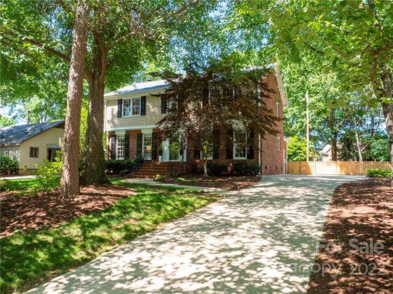 Property image 2 at 5224 Camilla Drive, Charlotte, NC 28226