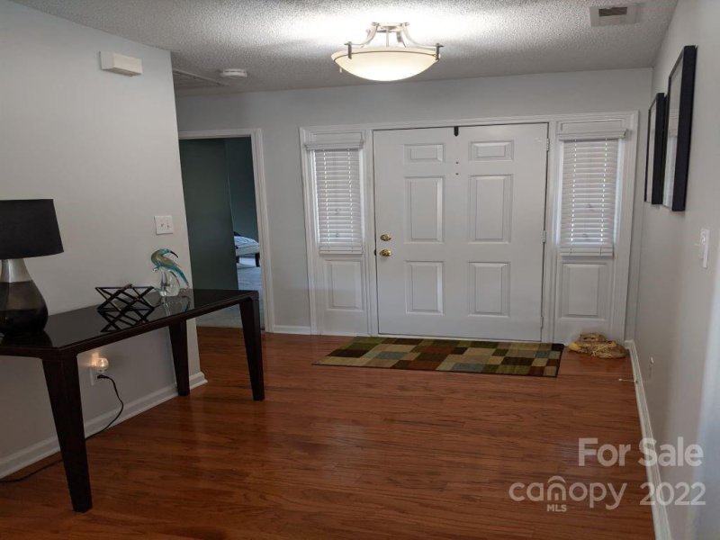 Property image 2 at 104 Summerbrook Lane, Mooresville, NC 28117