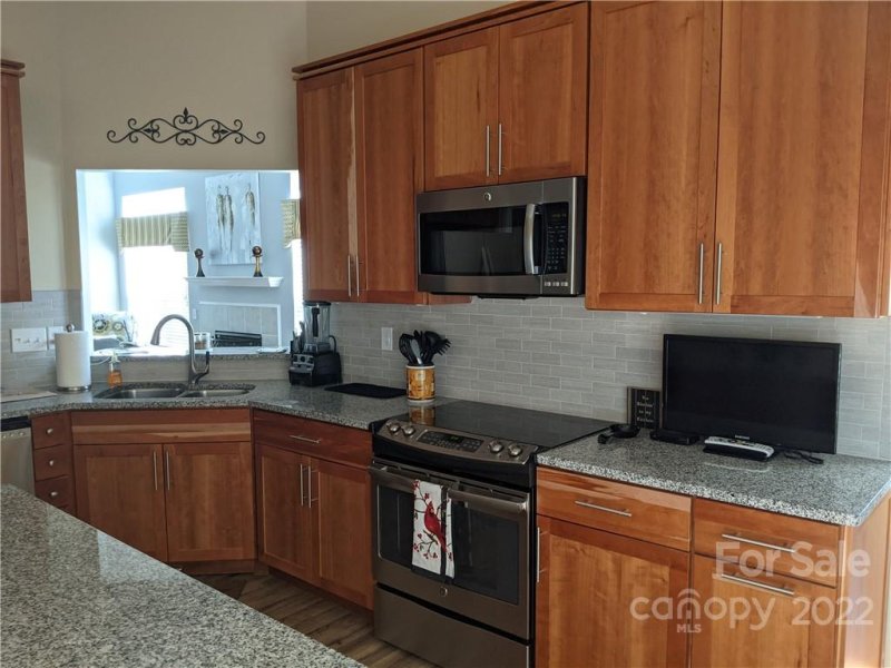 Property image 5 at 104 Summerbrook Lane, Mooresville, NC 28117