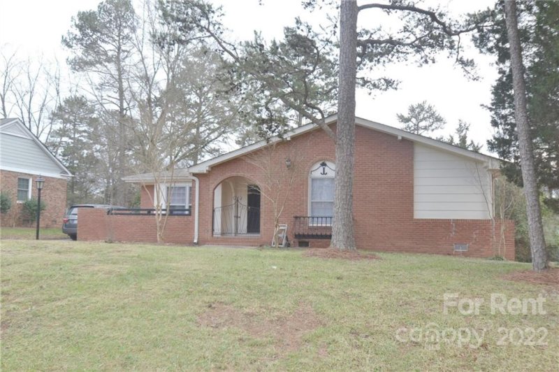 Property image 2 at 1332 Woodberry Road, Charlotte, NC 28212