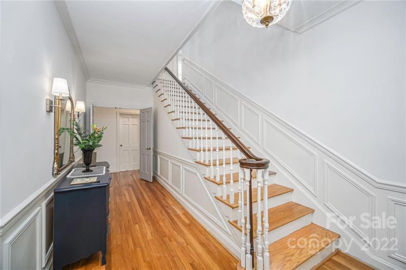 Property image 3 at 213 W Eleventh Avenue, Gastonia, NC 28052