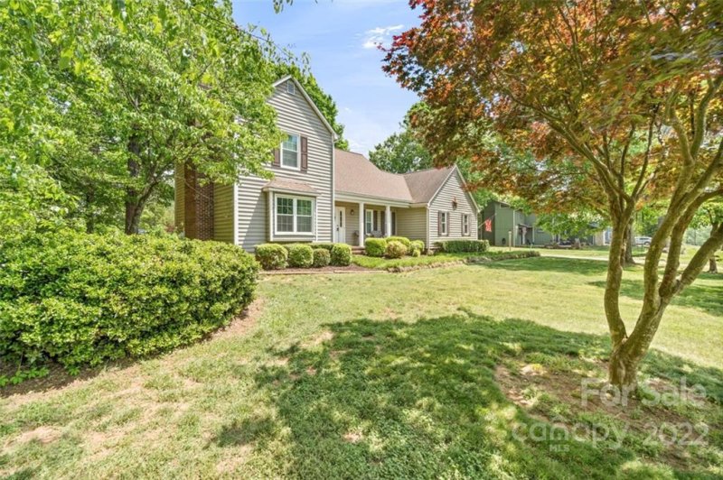 Property image 2 at 1200 Beechwood Drive, Newton, NC 28658