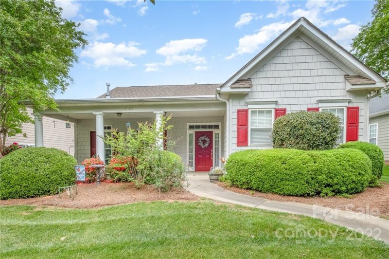 Property image 2 at 12922 Park Crescent Circle, Pineville, NC 28134