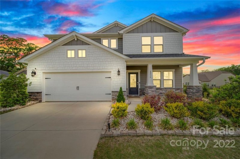 2216 Poplar Ridge Drive