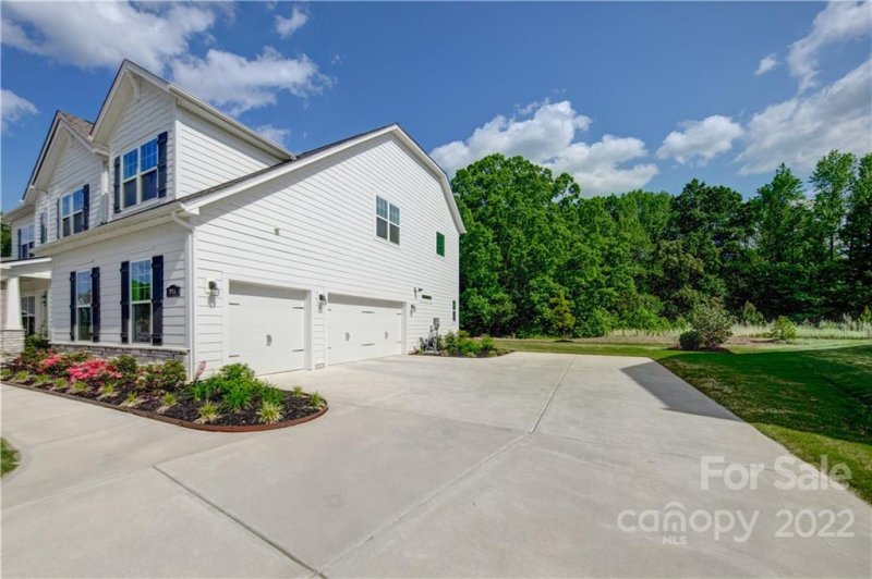 Property image 4 at 911 Harlow S Crossing Drive, Matthews, NC 28104