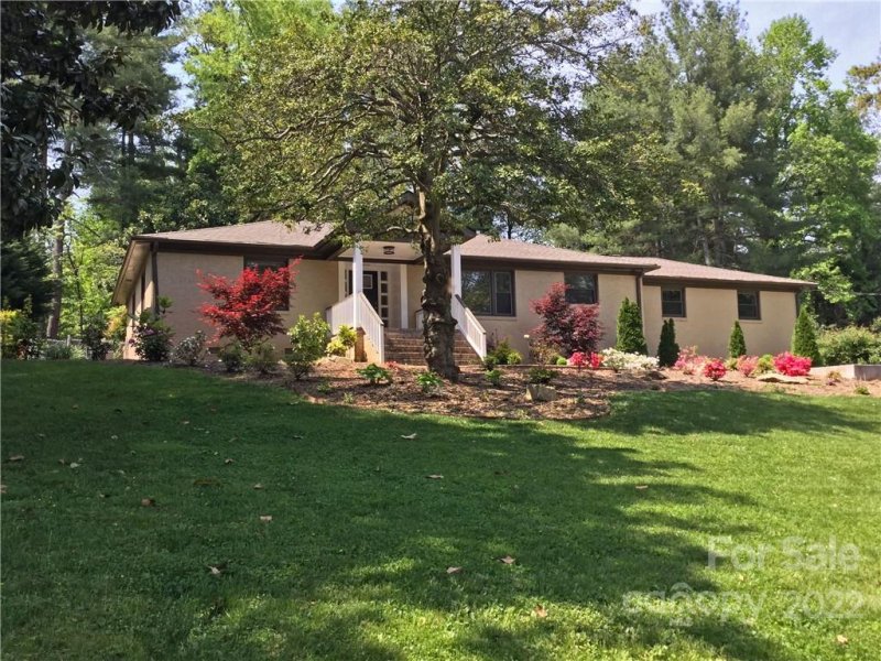 3 S Oak Forest Drive