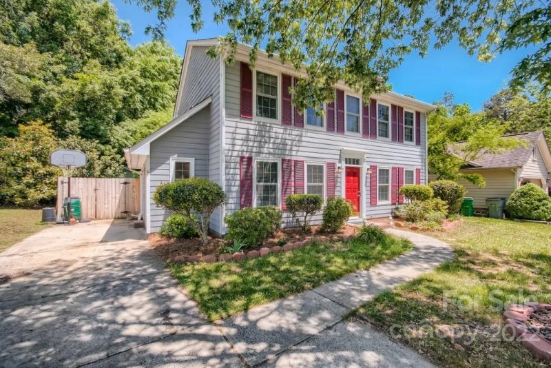 Property image 2 at 3409 Chardmore Drive, Matthews, NC 28105