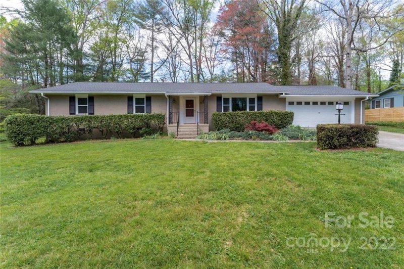 74 N Greenwood Forest Drive