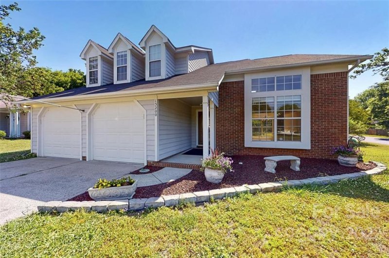 Property image 3 at 13200 Greycrest Drive, Charlotte, NC 28278