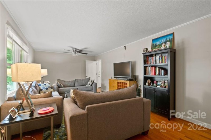 Property image 3 at 2301 Sunset Boulevard, Charlotte, NC 28269