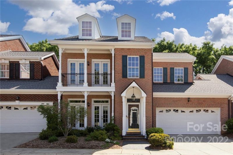 9017 Bonnie Briar Circle