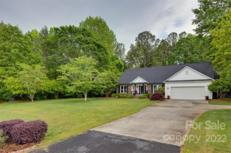 Property image 2 at 120 Felix Lane, York, SC 29745