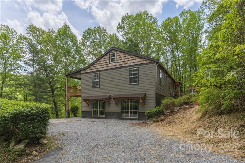 Property image 2 at 114 Foster Hill Drive, Hendersonville, NC 28739