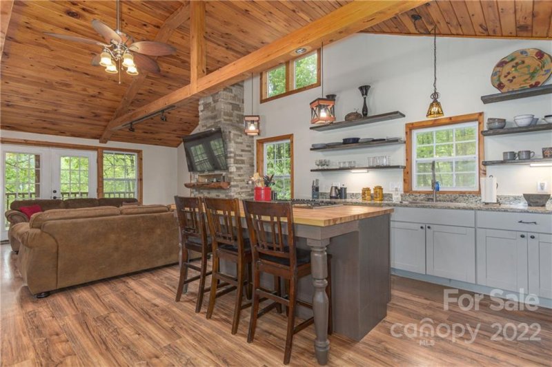 Property image 3 at 114 Foster Hill Drive, Hendersonville, NC 28739