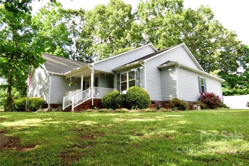 383 Maple Ridge Circle