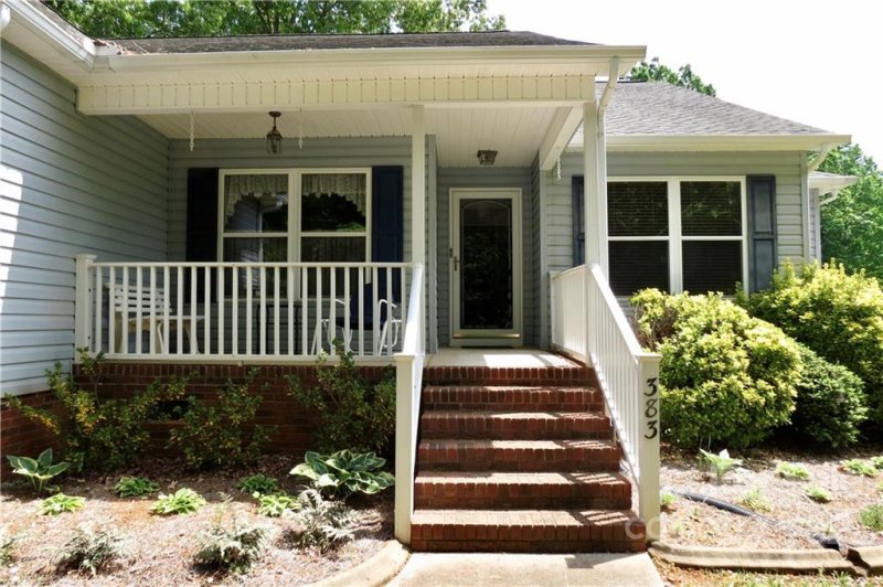 Property image 2 at 383 Maple Ridge Circle, Salisbury, NC 28147