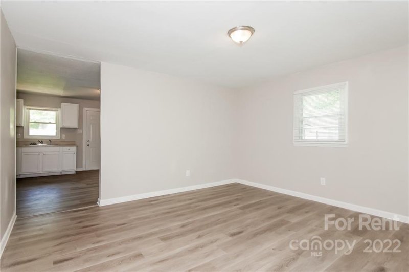 Property image 3 at 2031 S Pine Drive, Gastonia, NC 28054