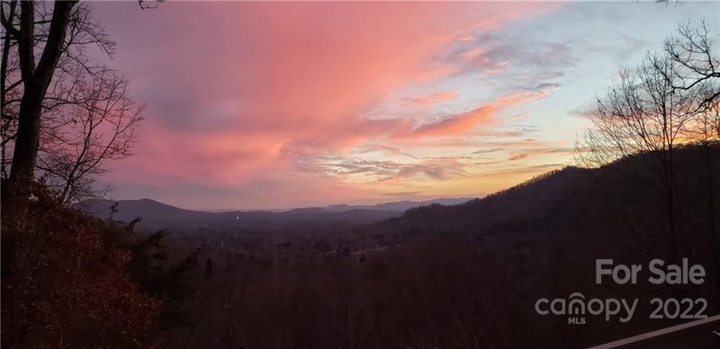 Property image 4 at 337 E Sondley Drive, Asheville, NC 28805