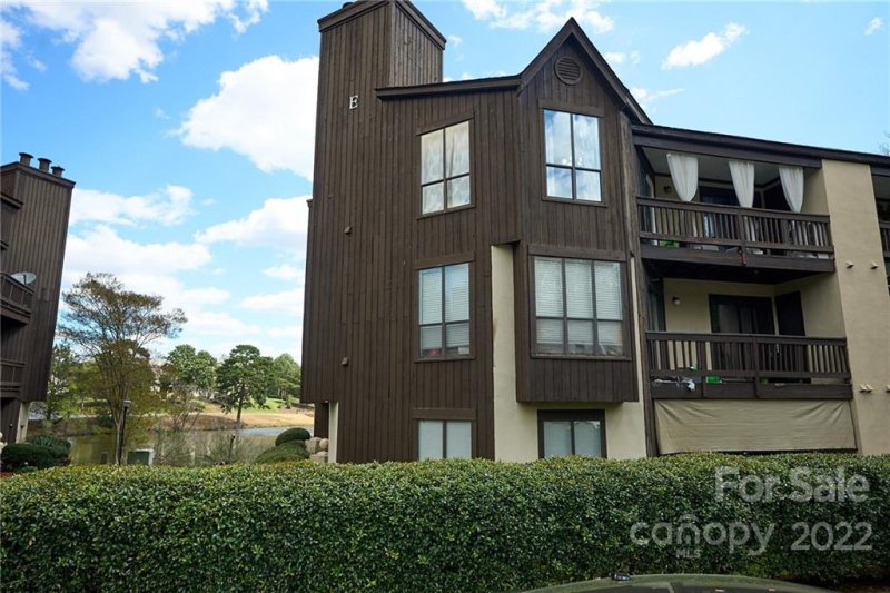 8175 Cedar Glen Drive