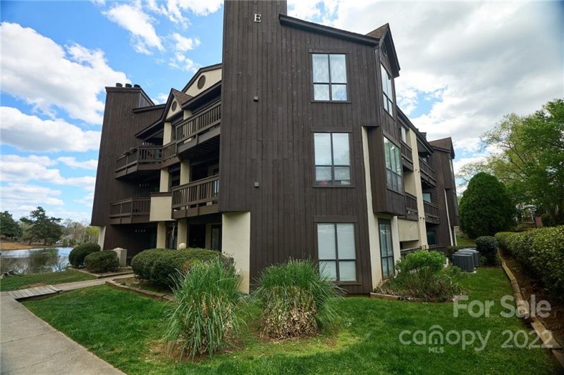 Property image 2 at 8175 Cedar Glen Drive, Charlotte, NC 28212