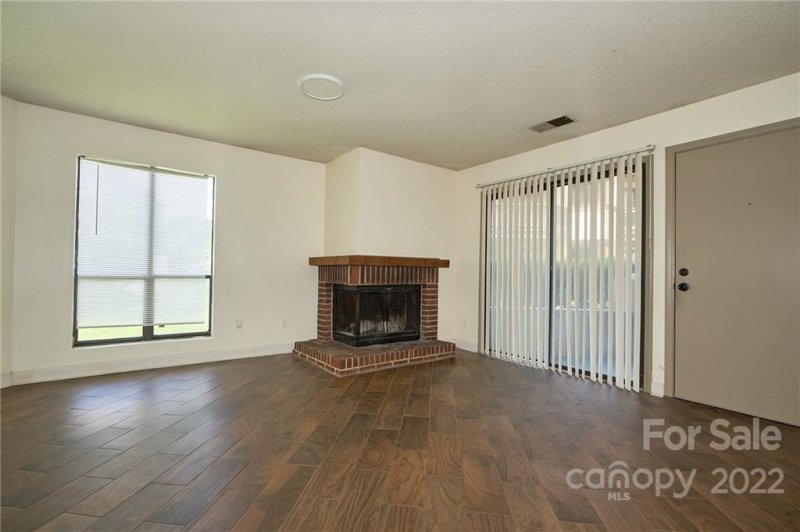 Property image 3 at 8175 Cedar Glen Drive, Charlotte, NC 28212