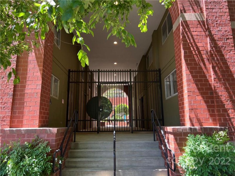 Property image 2 at 1320 Fillmore Avenue, Charlotte, NC 28203