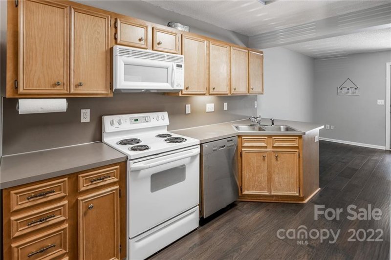 Property image 3 at 3286 White Oak Court, Claremont, NC 28610