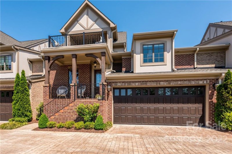 2632 Horn Point Court