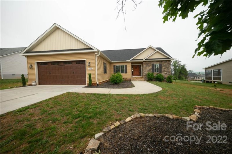 Property image 4 at 172 Greythorn Drive, Statesville, NC 28625