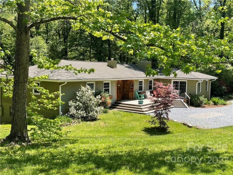 Property image 2 at 11 Springwood Drive, Asheville, NC 28805